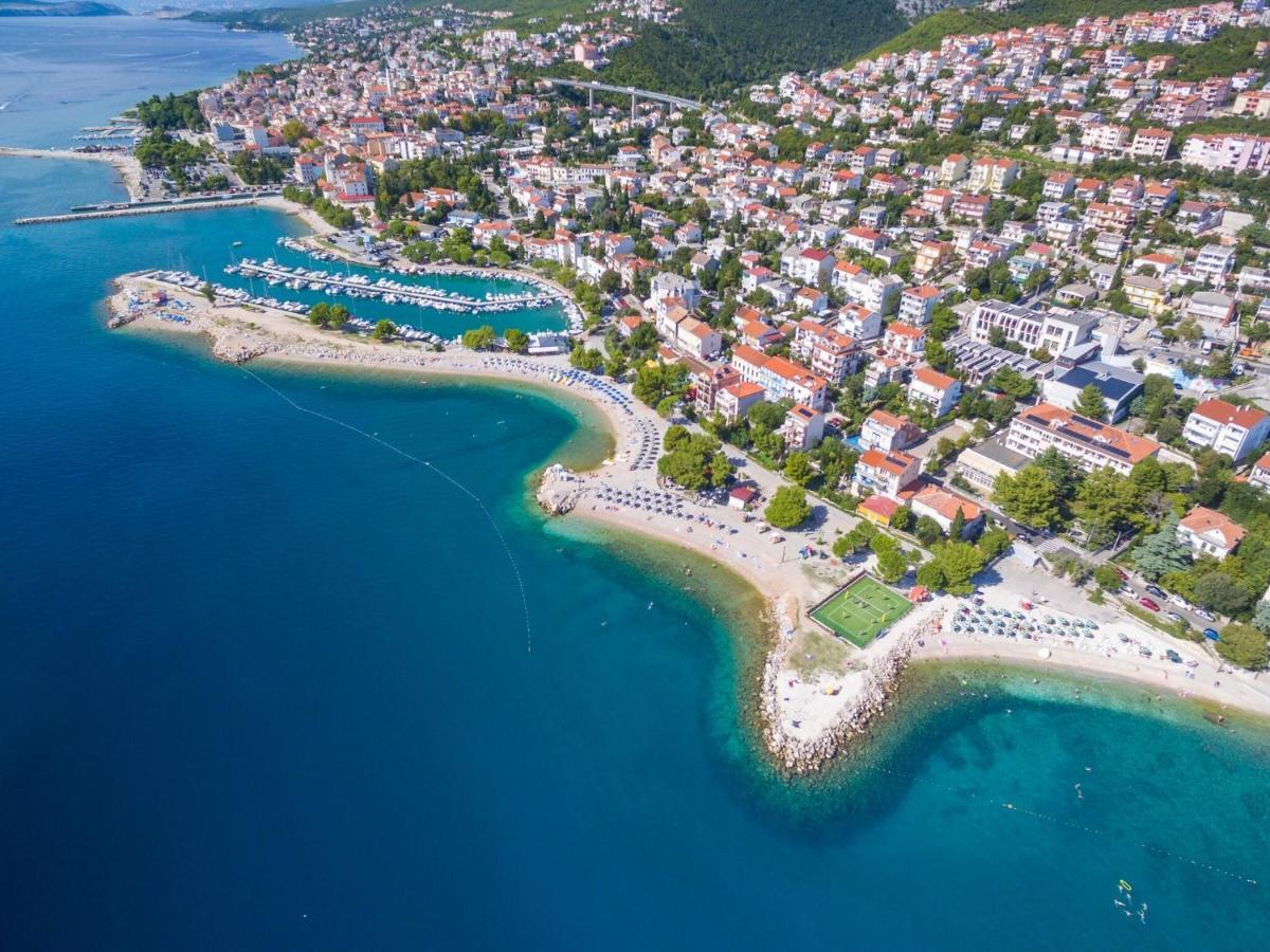 Apartments Lilin Crikvenica Exterior foto