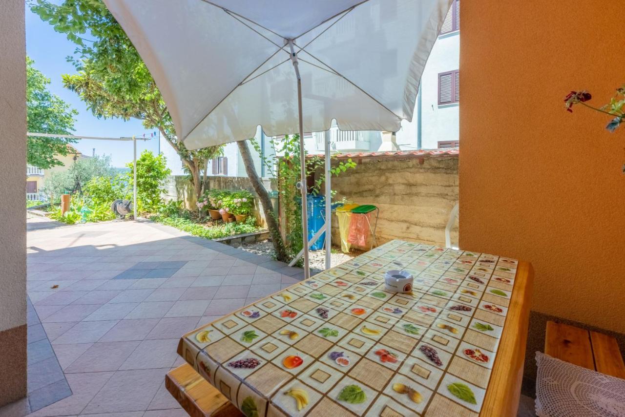 Apartments Lilin Crikvenica Exterior foto
