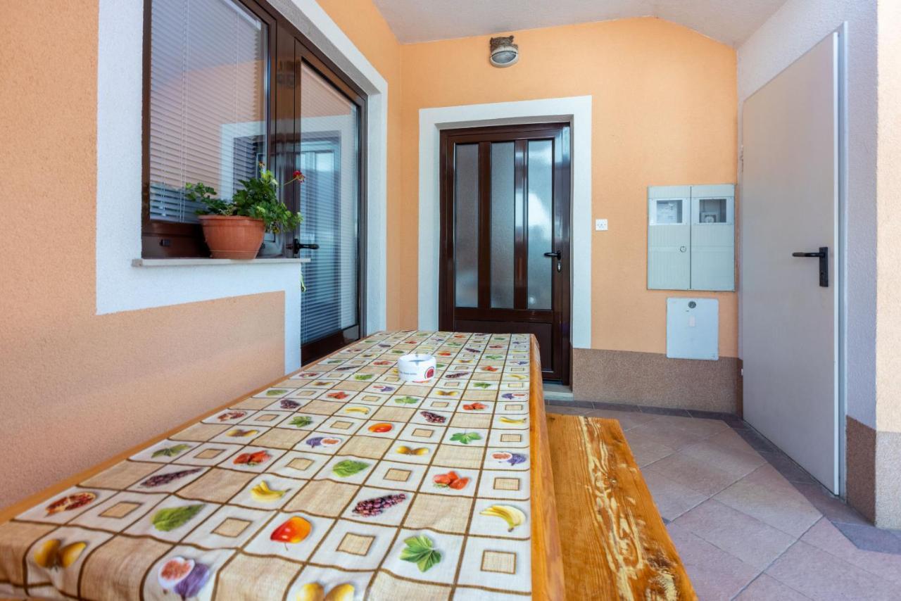 Apartments Lilin Crikvenica Exterior foto