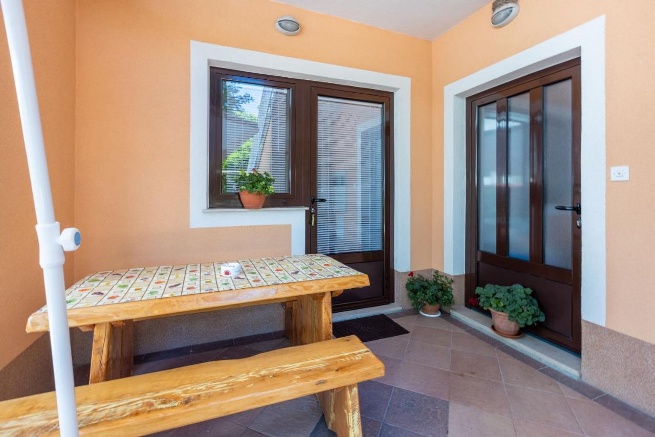 Apartments Lilin Crikvenica Exterior foto